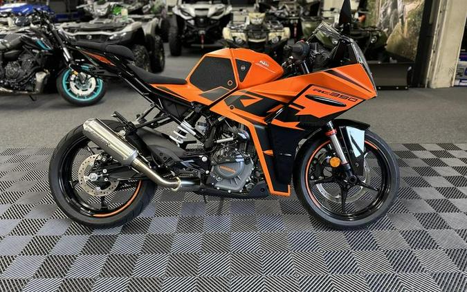 2022 KTM RC 390 Review [11 Fast Facts From the Street + Track]