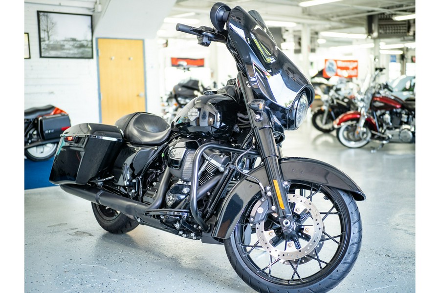 2021 Harley-Davidson® Street Glide® Special, Black Finish