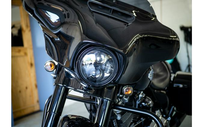 2021 Harley-Davidson® Street Glide® Special, Black Finish