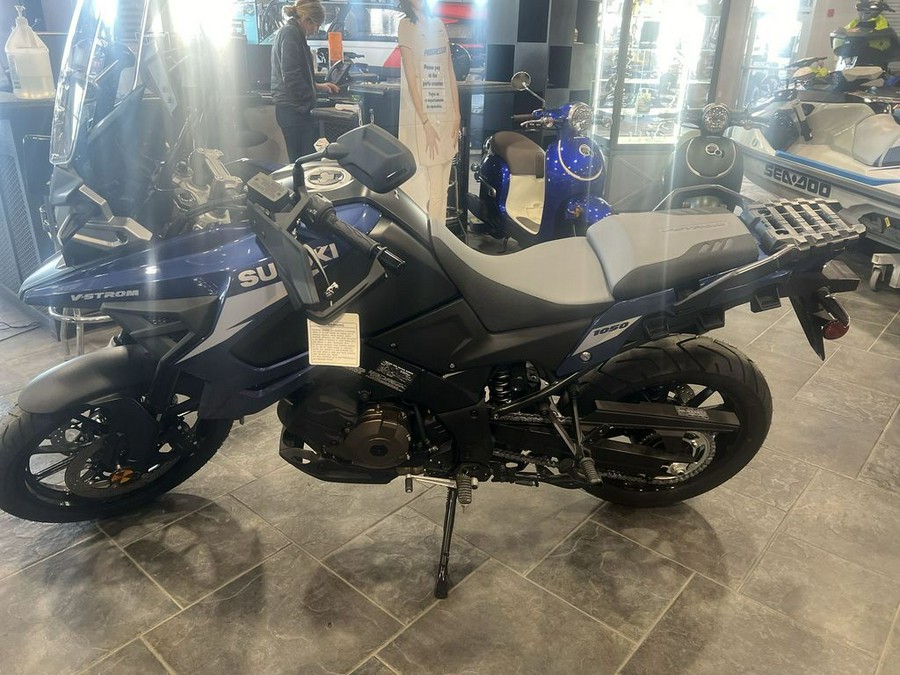 2023 Suzuki V-Strom 800DE Adventure