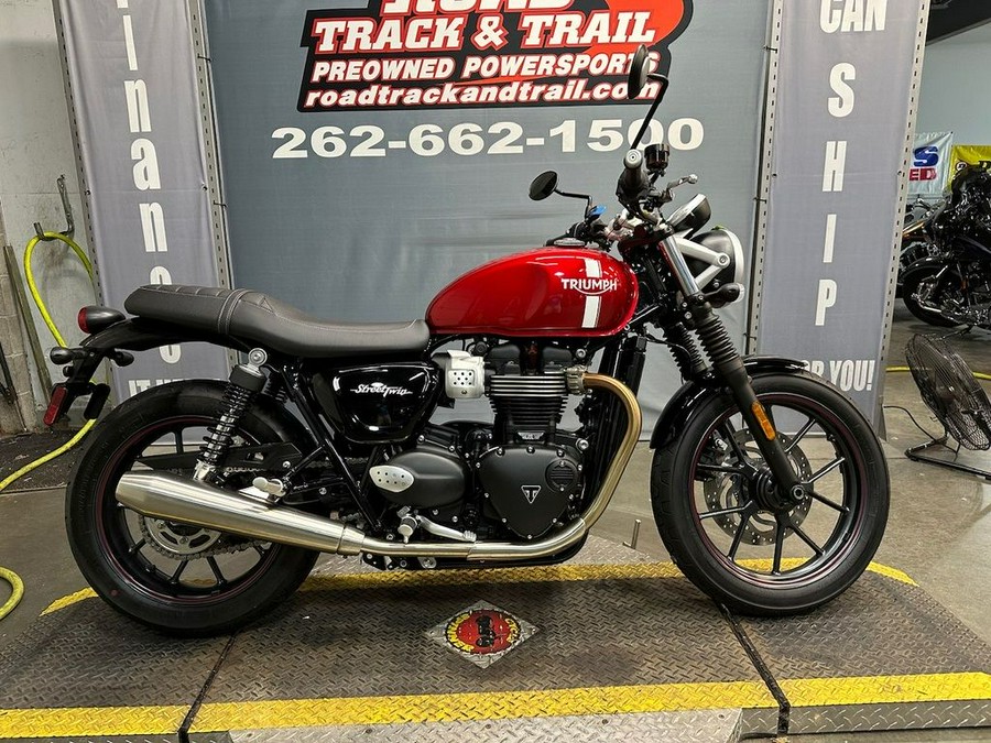 2018 Triumph Street Twin Cranberry Red