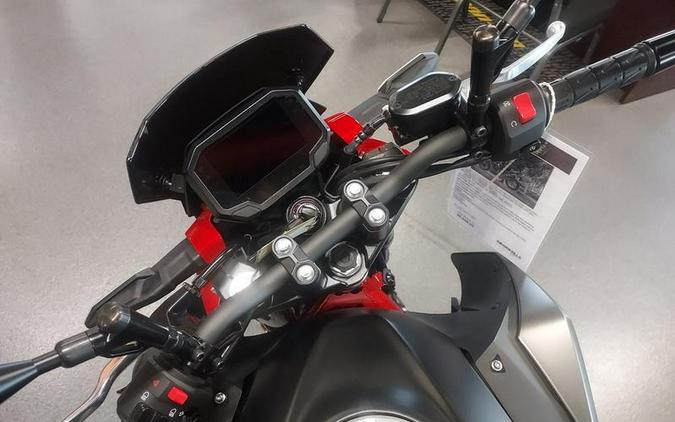 2025 Kawasaki Z500 SE ABS