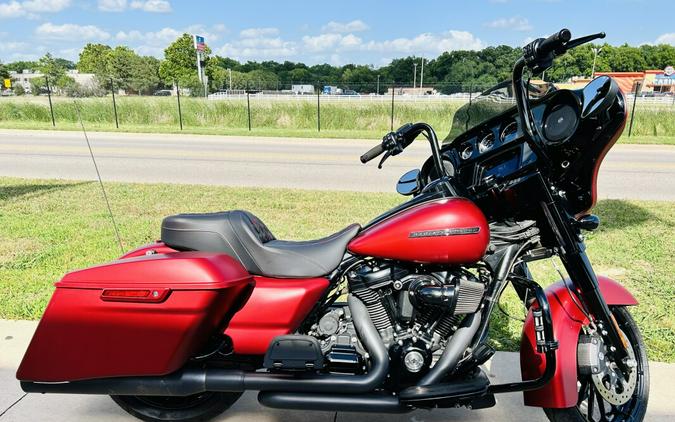 FLHXS 2019 Street Glide Special