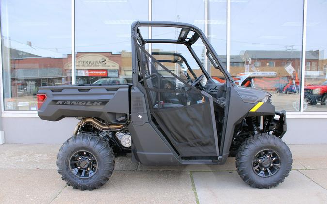 2024 Polaris Industries RANGER 1000 PREMIUM + WINCH - GRANITE GRAY