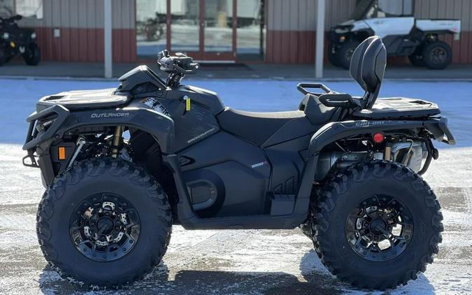 2026 Can-Am® Outlander MAX Backcountry Multicam Dark Camo