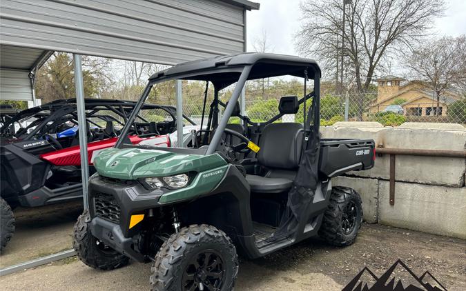 2024 Can-Am Defender DPS HD7