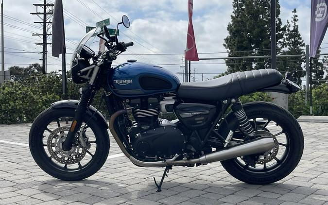 2022 Triumph Street Twin Cobalt Blue