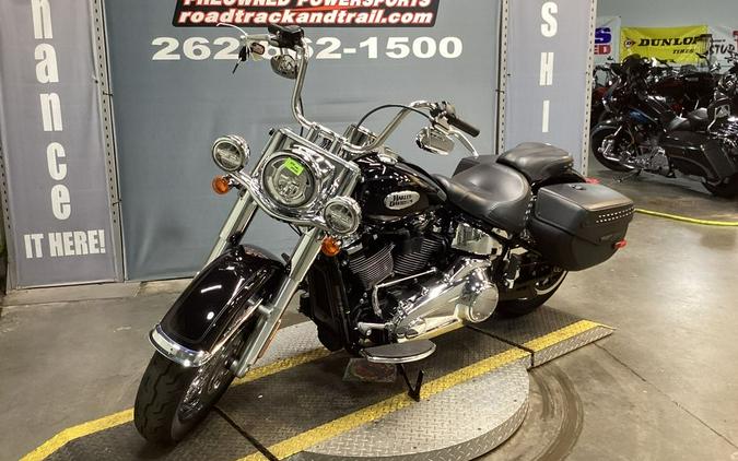 2021 Harley-Davidson® FLHC - Heritage Classic