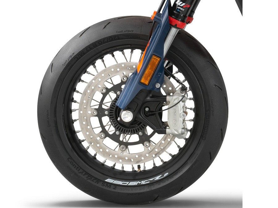 2026 KTM 690 SMC R