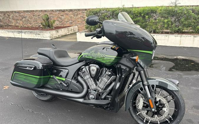 2026 Indian Chieftain Powerplus Dark Horse Signature Series Abyss Metallic / Cypher Gr