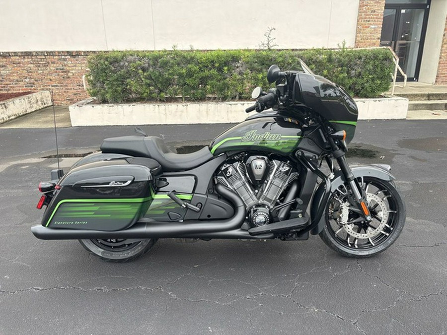 2026 Indian Chieftain Powerplus Dark Horse Signature Series Abyss Metallic / Cypher Gr