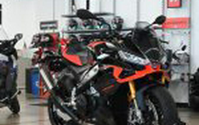 2026 Aprilia Tuono V4 Factory