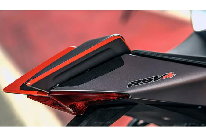 2022 Aprilia RSV4 1100