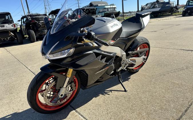 2022 Aprilia RSV4 1100