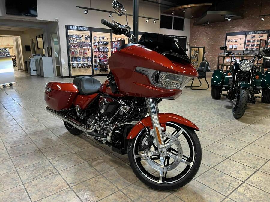 2024 Harley-Davidson Road Glide® Whiskey Fire