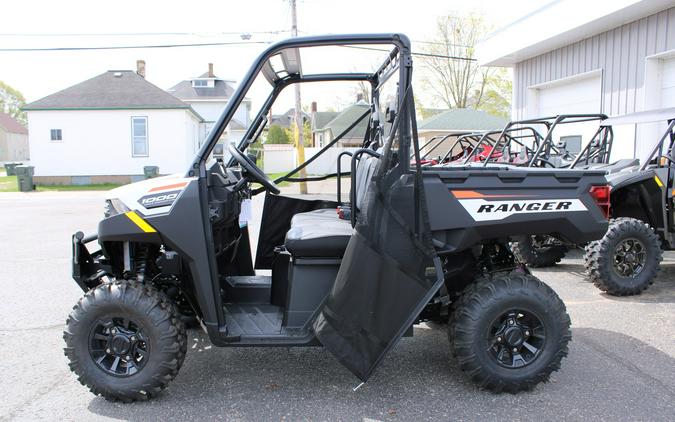 2024 Polaris Industries RANGER 1000 PREMIUM + WINCH - WHITE LIGHTNING