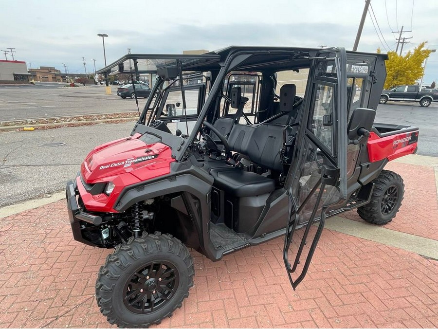 2025 Honda Pioneer 1000-6 Crew Deluxe