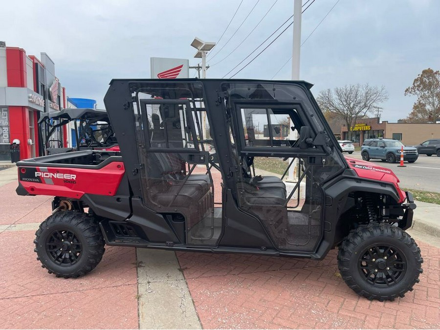 2025 Honda Pioneer 1000-6 Crew Deluxe