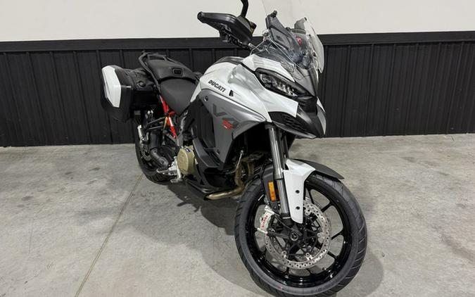 2026 Ducati Multistrada V4 S Travel & Radar Arctic White V4 S
