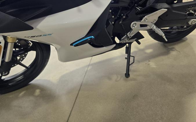 2024 CFMOTO 450SS Nebula White