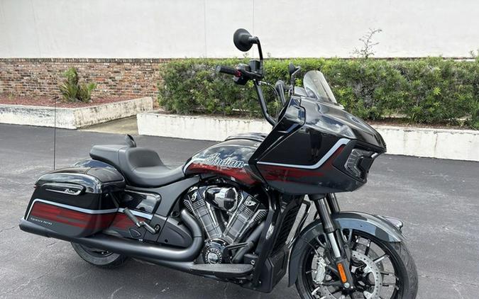 2026 Indian Challenger Dark Horse Signature Series Abyss Metallic / Red Allert