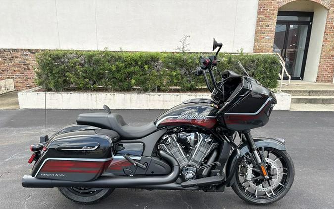 2026 Indian Challenger Dark Horse Signature Series Abyss Metallic / Red Allert