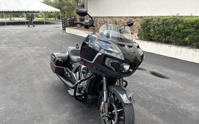 2026 Indian Challenger Dark Horse Signature Series Abyss Metallic / Red Allert