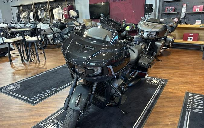 2026 Indian Challenger Dark Horse Signature Series Abyss Metallic / Red Allert