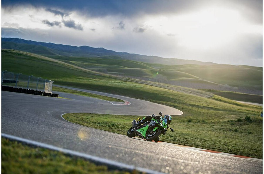 2024 Kawasaki Ninja® ZX™-6R KRT Edition ABS