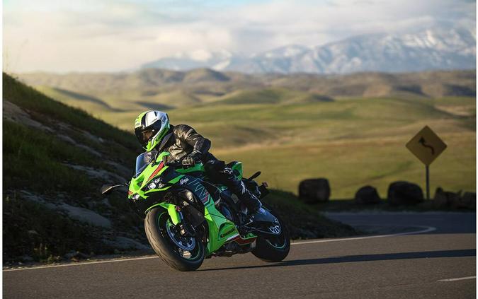 2024 Kawasaki Ninja® ZX™-6R KRT Edition ABS