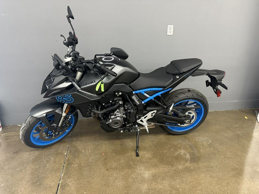 2024 Suzuki GSX-8S Metallic Matte Black No. 2 - U100097
