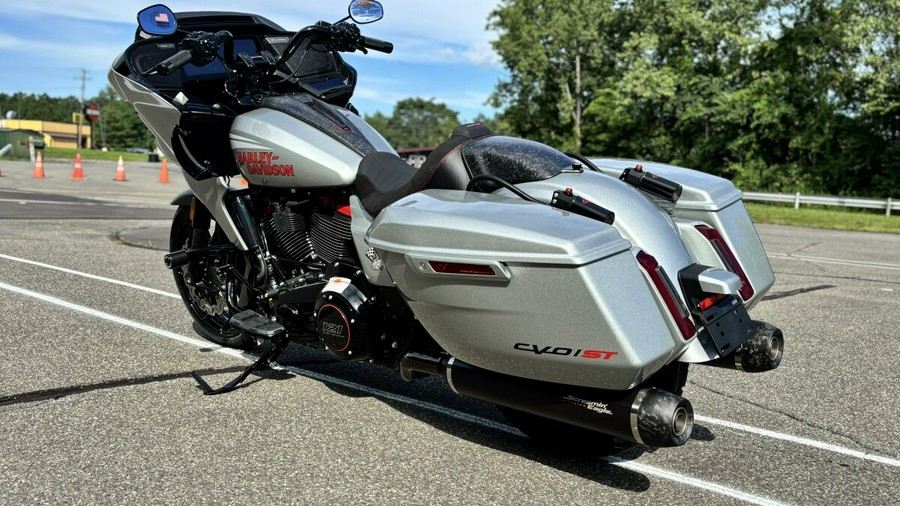 FLTRXSTSE 2025 CVO™ Road Glide™ ST