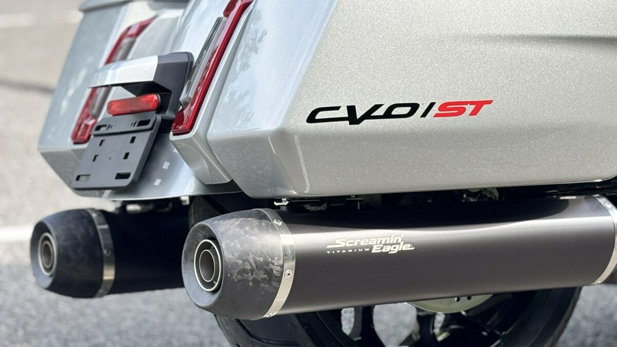 FLTRXSTSE 2025 CVO™ Road Glide™ ST