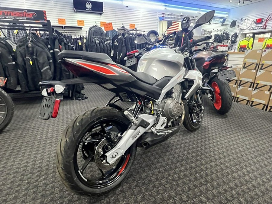 2026 Aprilia Tuono 457 Base