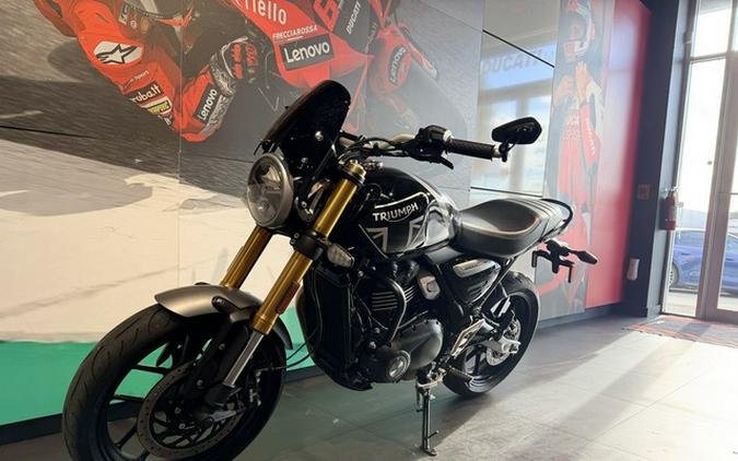 2024 Triumph Speed 400 Phantom Black / Storm Grey Phantom Black Silver Ice