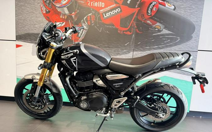 2024 Triumph Speed 400 Phantom Black / Storm Grey Phantom Black Silver Ice
