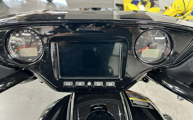2026 Indian Motorcycle® Chieftain PowerPlus Dark Horse Signature Series Abyss Metallic / Cypher Gr