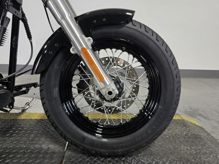 2016 Harley-Davidson® FLS - Softail Slim®