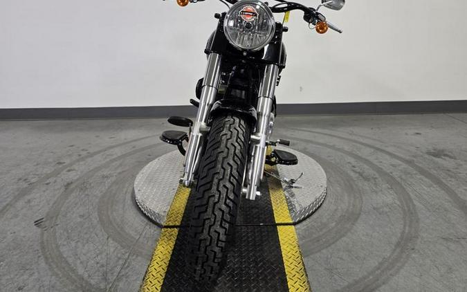2016 Harley-Davidson® FLS - Softail Slim®