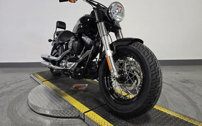 2016 Harley-Davidson® FLS - Softail Slim®