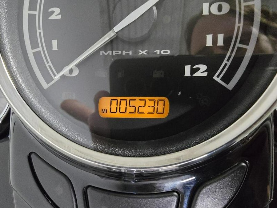 2016 Harley-Davidson® FLS - Softail Slim®