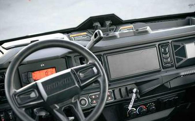 2026 Can-Am® Defender MAX XT CAB HD11