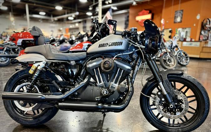 2016 Harley-Davidson® Roadster™ Two-Tone Billet Silver/Vivid Black & Burgundy Pinstripe