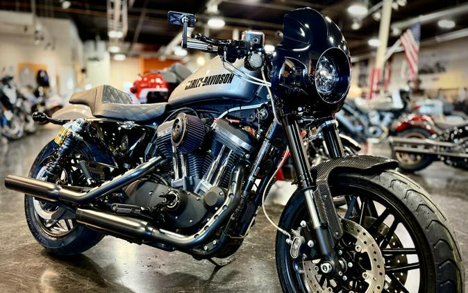 2016 Harley-Davidson® Roadster™ Two-Tone Billet Silver/Vivid Black & Burgundy Pinstripe