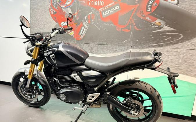 2024 Triumph Scrambler 400 X Phantom Black Silver Ice