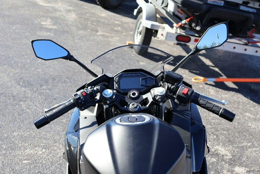 2026 Kawasaki Ninja 500 Base Base