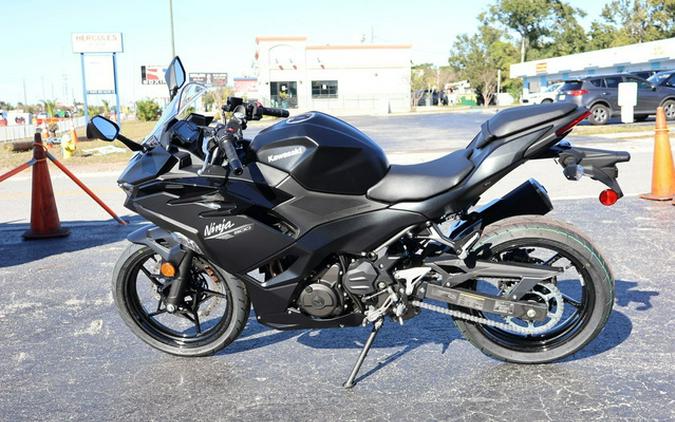 2026 Kawasaki Ninja 500 Base Base