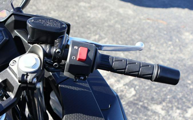 2026 Kawasaki Ninja 500 Base Base