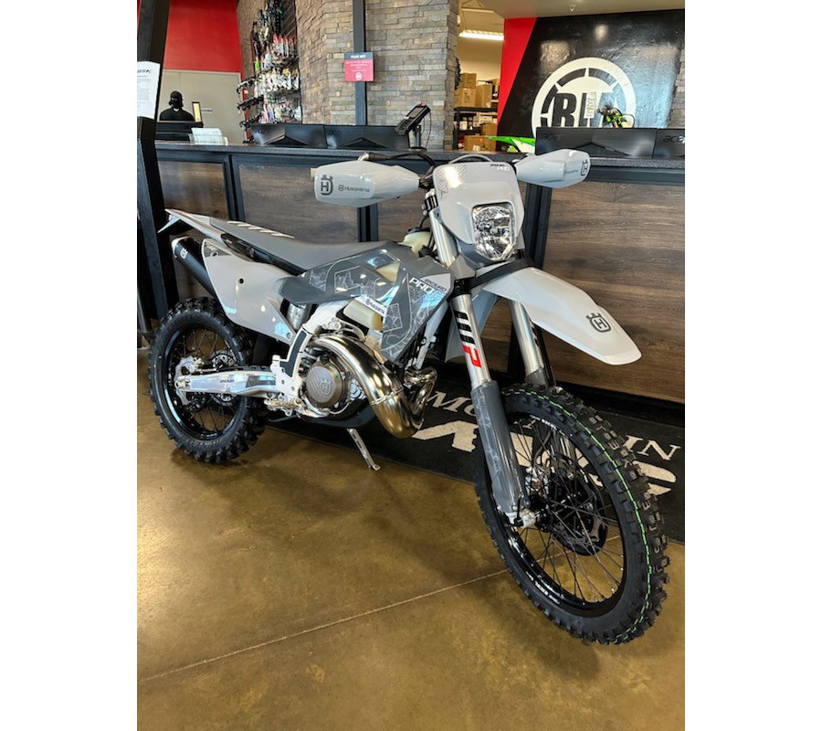 2026 TE 300 Pro - Husqvarna Motorcycles