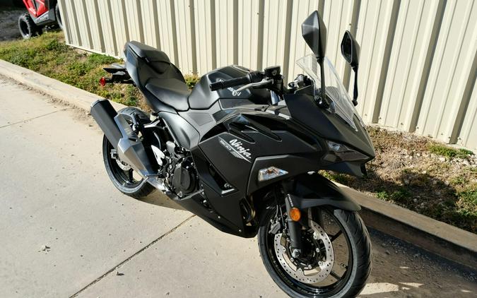 2026 KAWASAKI NINJA 500 ABS